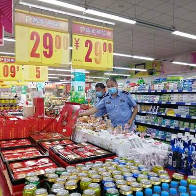 玲瓏鎮開展中秋節前食品安全專項檢查，筑牢群眾飲食安全防線